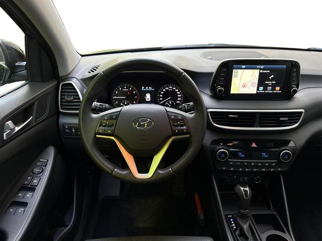Hyundai / TUCSON / Schwarz / / / Tucson 1.6 Premium *4WD*360°*E-HECK*LED*NAVI*