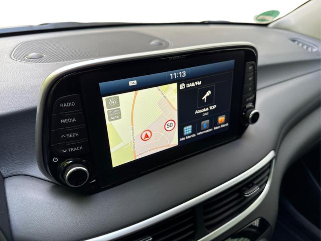 Hyundai / TUCSON / Schwarz / / / Tucson 1.6 Premium *4WD*360°*E-HECK*LED*NAVI*