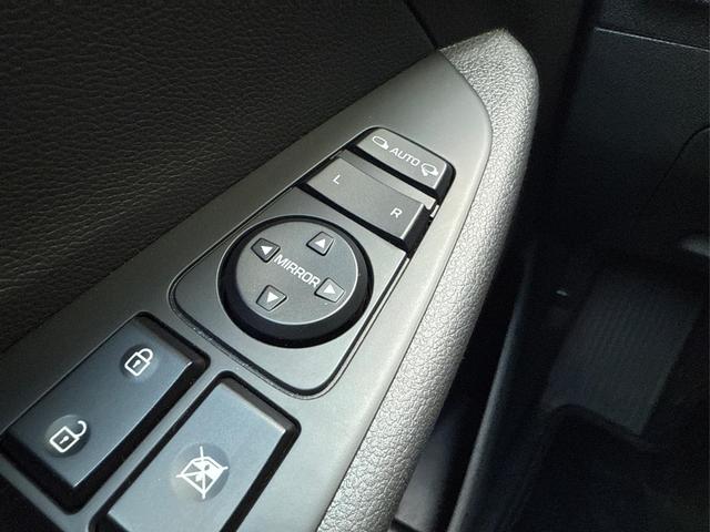Hyundai / TUCSON / Schwarz / / / Tucson 1.6 Premium *4WD*360°*E-HECK*LED*NAVI*