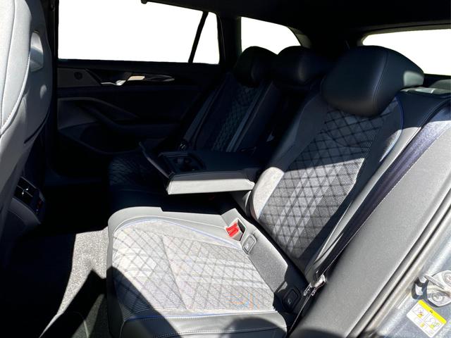 Volkswagen / Passat Variant / Grau / / / Angebot für Fehlmann GmbH