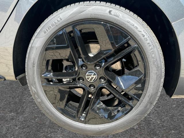 Volkswagen / Passat Variant / Grau / / / Angebot für Fehlmann GmbH