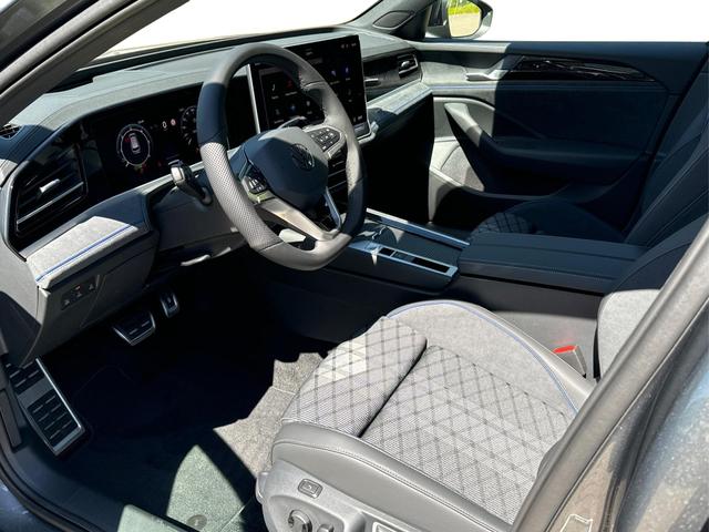 Volkswagen / Passat Variant / Grau / / / Angebot für Fehlmann GmbH