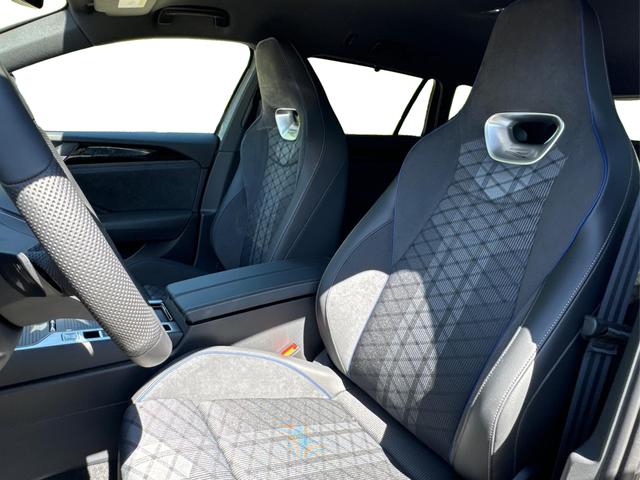 Volkswagen / Passat Variant / Grau / / / Angebot für Fehlmann GmbH