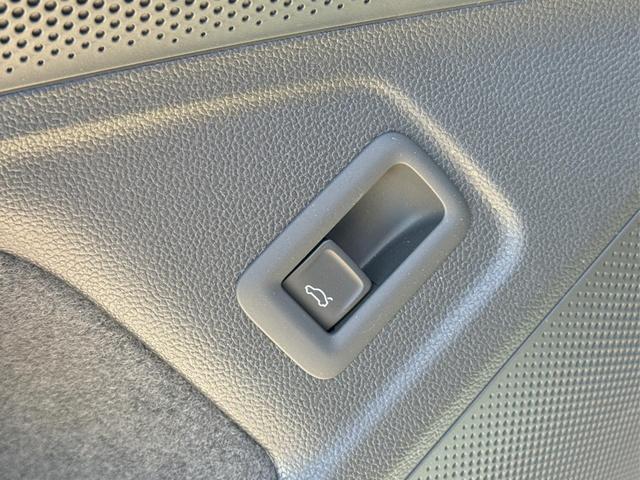 Volkswagen / Passat Variant / Grau / / / Angebot für Fehlmann GmbH