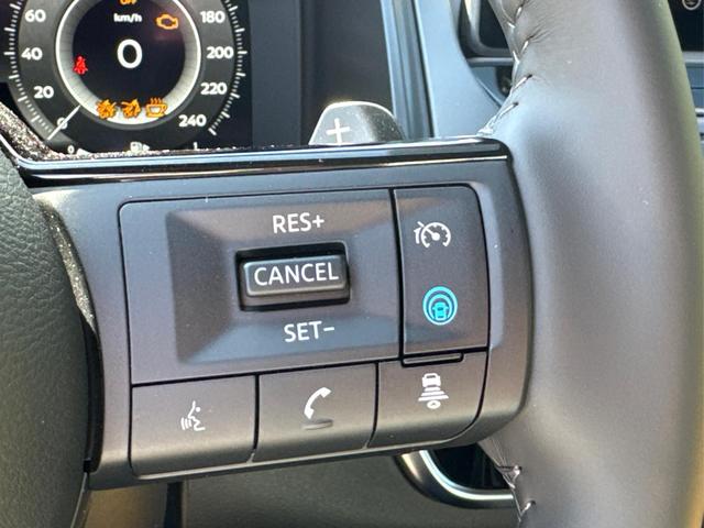 Nissan / Qashqai / Rot / / / FACELIFT+360°KAMERA+ACC+PDC+EL. HECKKL. 
