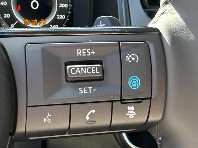 Nissan / Qashqai / Weiß / / / FACELIFT+KAMERA+ACC+PDC+SHZ+LED 
