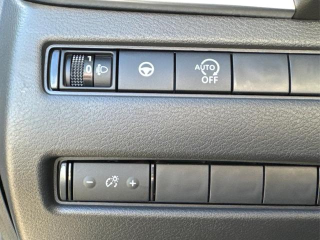 Nissan / Qashqai / Weiß / / / FACELIFT+KAMERA+ACC+PDC+SHZ+LED 