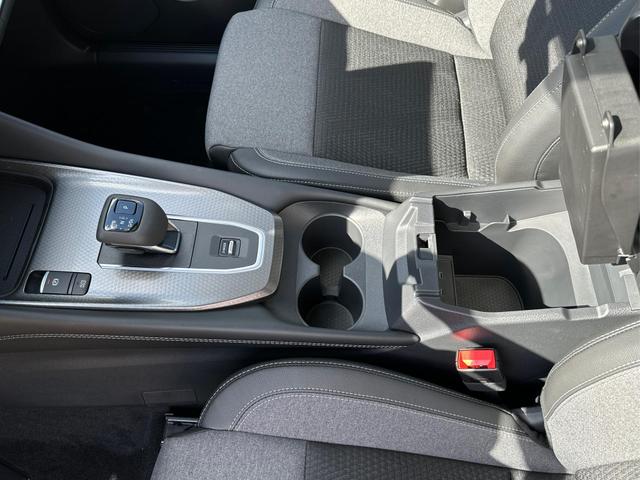 Nissan / Qashqai / Weiß / / / FACELIFT+KAMERA+ACC+PDC+SHZ+LED 
