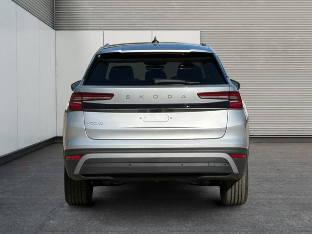 Skoda / Kodiaq / Silber / / / DSG+7 SITZE+AHK+EL. HECKKL.+NAVI+19'' ALU+ACC+KAMERA