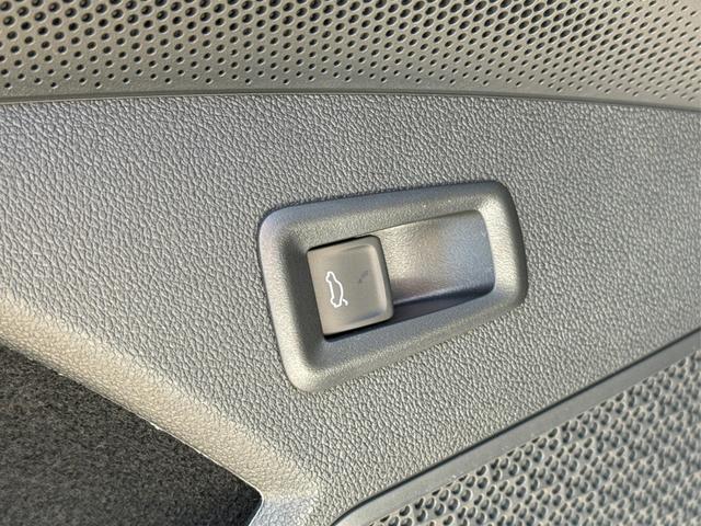 Skoda / Kodiaq / Silber / / / DSG+7 SITZE+AHK+EL. HECKKL.+NAVI+19'' ALU+ACC+KAMERA