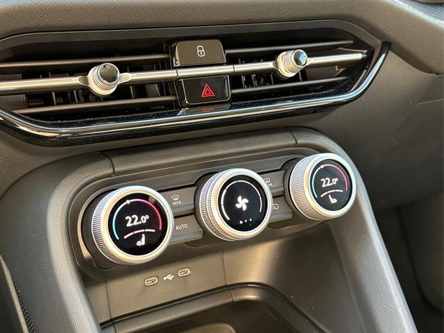 Skoda / Kodiaq / Silber / / / DSG+7 SITZE+AHK+EL. HECKKL.+NAVI+19'' ALU+ACC+KAMERA