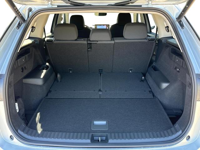 Skoda / Kodiaq / Silber / / / DSG+7 SITZE+AHK+EL. HECKKL.+NAVI+19'' ALU+ACC+KAMERA