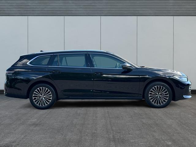 Volkswagen / Passat Variant / Schwarz / / / DSG+AHK+NAVI+MATRIX+MASSAGE+ACC+KAMERA