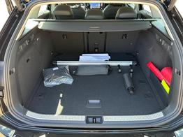 Volkswagen Passat Variant Elegance DSG+AHK+NAVI+MATRIX+MASSAGE+ACC+KAMERA 