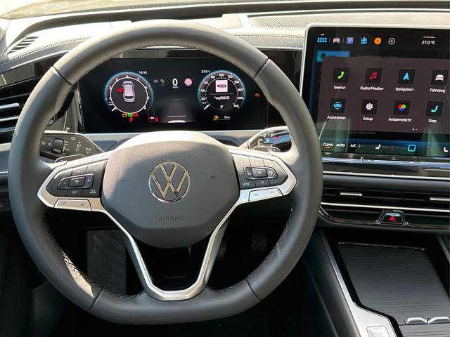 Volkswagen / Passat Variant / Schwarz / / / DSG+AHK+NAVI+MATRIX+MASSAGE+ACC+KAMERA
