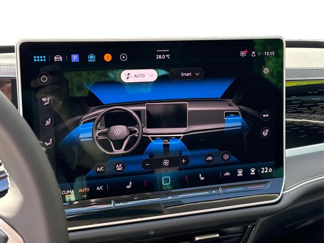 Volkswagen / Passat Variant / Schwarz / / / DSG+AHK+NAVI+MATRIX+MASSAGE+ACC+KAMERA
