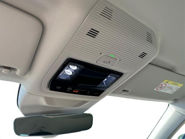 Volkswagen / Passat Variant / Schwarz / / / DSG+AHK+NAVI+MATRIX+MASSAGE+ACC+KAMERA