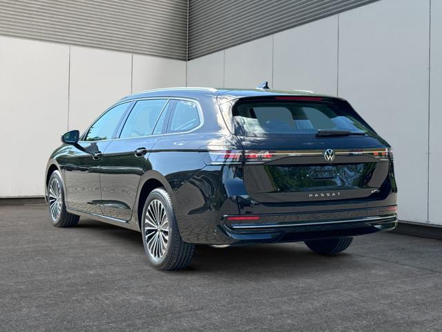 Volkswagen / Passat Variant / Schwarz / / / DSG+AHK+NAVI+MATRIX+MASSAGE+ACC+KAMERA