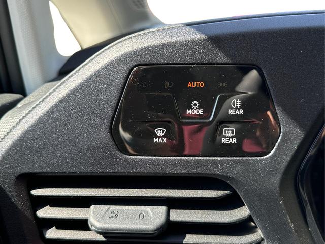 Volkswagen / Caddy / / / / LANE ASSIST+CAM+SHZ+KLIMA+GJR+GRA