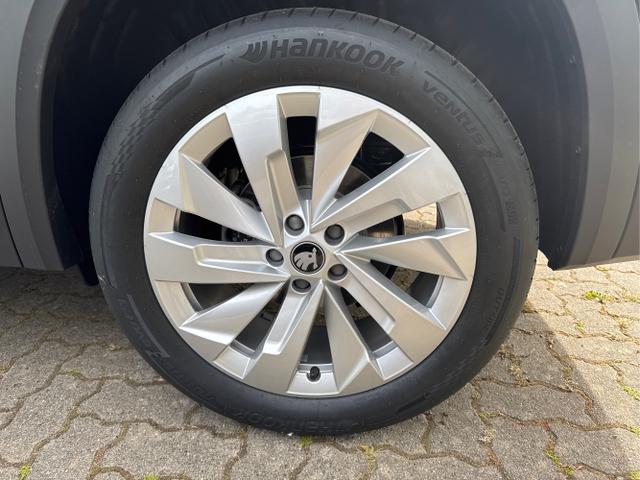 Skoda / Kodiaq / Schwarz / / / 4WD+DSG+NAVI+19'' ALU+ACC+KAMERA, Beispielbilder, ggf. teilweise mit Sonderausstattung
