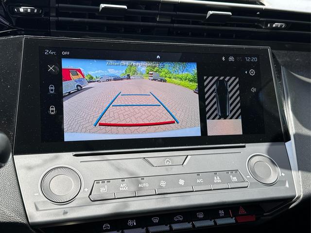 Peugeot / 308 SW / Weiß / / / EAT8+SHZ+AGR+KAMERA+ACC+KLIMA+LED+PDC+17 ALU