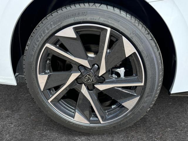 Peugeot / 308 SW / Weiß / / / EAT8+SHZ+AGR+KAMERA+ACC+KLIMA+LED+PDC+17 ALU