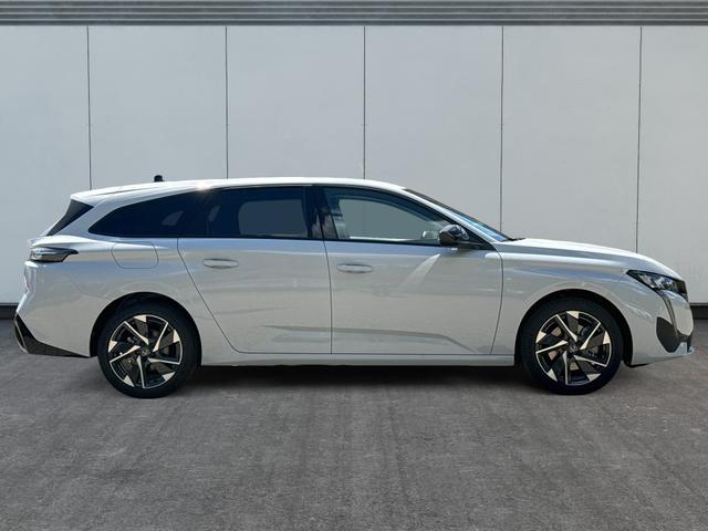 Peugeot / 308 SW / Weiß / / / EAT8+SHZ+AGR+KAMERA+ACC+KLIMA+LED+PDC+17 ALU