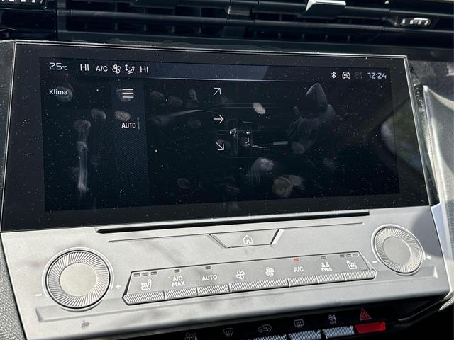 Peugeot / 308 SW / Weiß / / / EAT8+SHZ+AGR+KAMERA+ACC+KLIMA+LED+PDC+17 ALU