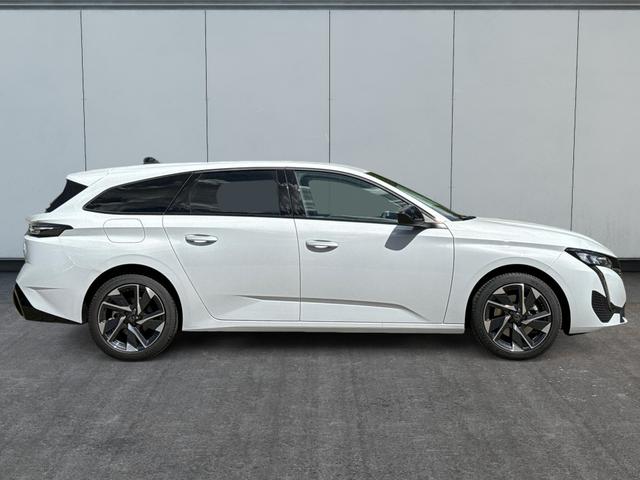 Peugeot / 308 SW / Weiß / / / EAT8+SHZ+AGR+KAMERA+ACC+KLIMA+LED+PDC+17 ALU