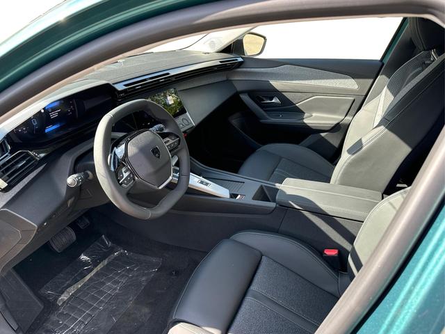 Peugeot / 308 SW / Blau / / / e-DSC6+SHZ+AGR+KAMERA+ACC+KLIMA+LED+PDC+17 ALU