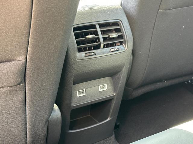 Peugeot / 308 SW / Blau / / / e-DSC6+SHZ+AGR+KAMERA+ACC+KLIMA+LED+PDC+17 ALU
