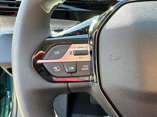Peugeot / 308 SW / Blau / / / e-DSC6+SHZ+AGR+KAMERA+ACC+KLIMA+LED+PDC+17 ALU
