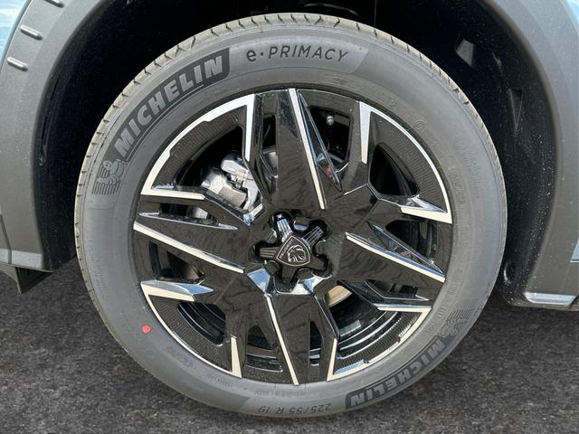 Peugeot / 5008 / Blau / / / e-DSC6+7 SITZE+KAMERA+LED+19 ALU+KLIMA+AGR, Beispielbilder, ggf. teilweise mit Sonderausstattung