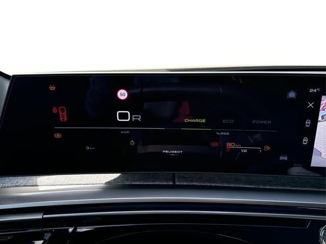 Peugeot / 5008 / Grau / / / e-DSC6+7 SITZE+NAVI+KAMERA+LED+19 ALU+KLIMA+PANORAMADISPLAY