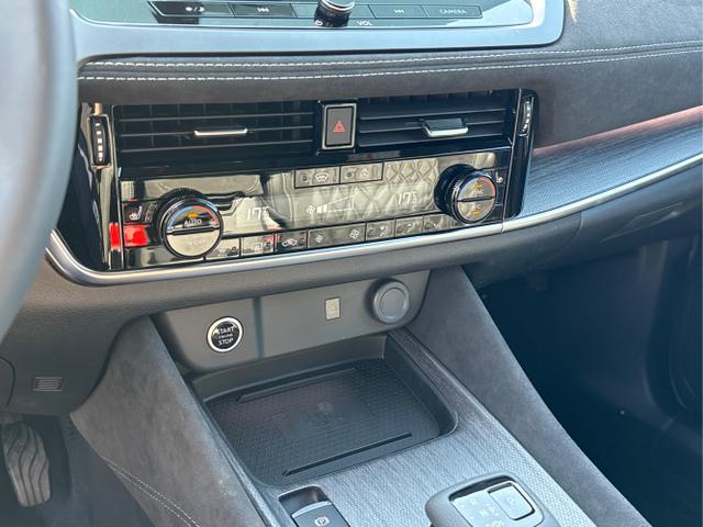 Nissan / Qashqai / Blau / / / FACELIFT+PANO+360°KAMERA+PDC+EL. HECKKL. 