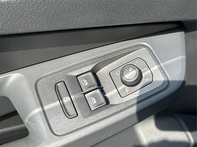 Volkswagen / Caddy / / / / LANE ASSIST+CAM+SHZ+KLIMA+GJR+GRA
