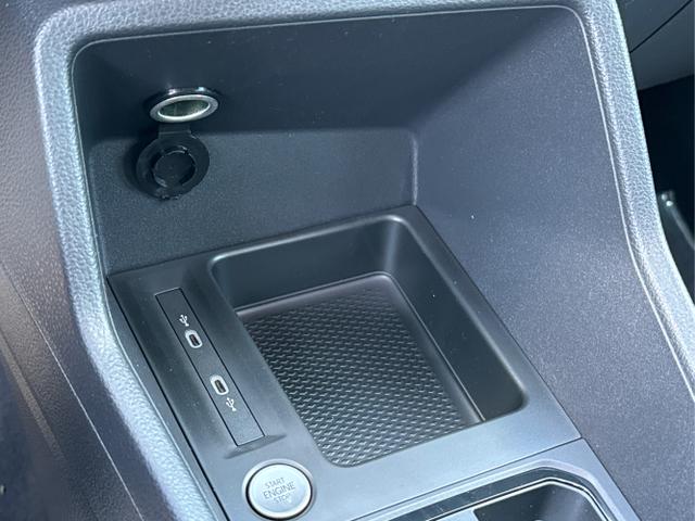 Volkswagen / Caddy / / / / LANE ASSIST+CAM+SHZ+KLIMA+GJR+GRA