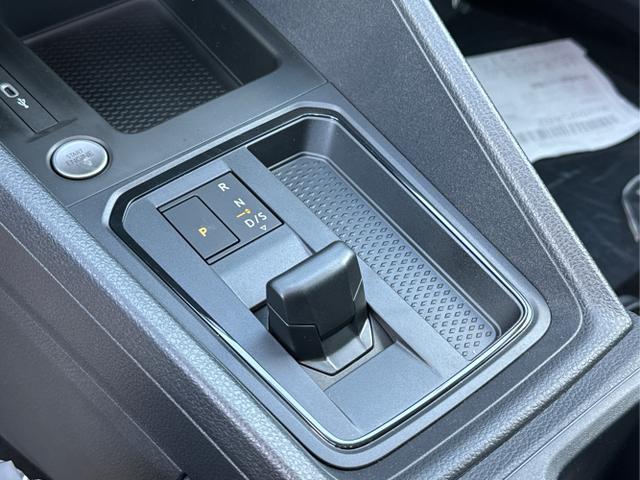 Volkswagen / Caddy / / / / LANE ASSIST+CAM+SHZ+KLIMA+GJR+GRA
