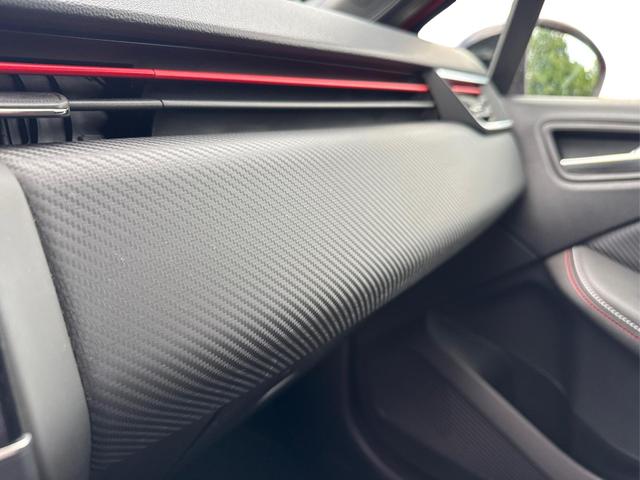 Renault / Clio / Rot / / / Clio R.S. Line *NAVI*SHZ*LED*KAMERA*