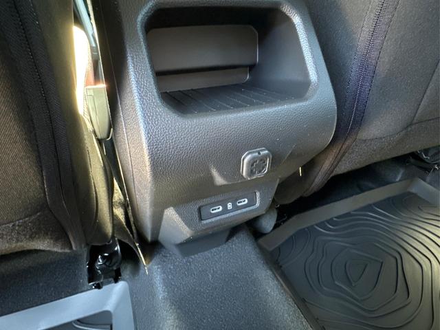 Dacia / Duster / / / / SHZ+PDC+KLIMA+KAMERA+NAVI