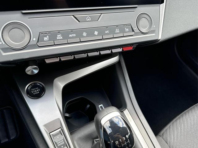 Peugeot / 308 SW / / / / SHZ+ACC+KLIMA+LED+PDC+16'' ALU