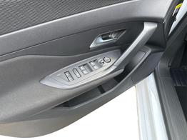 Peugeot 308 SW Active SHZ+ACC+KLIMA+LED+PDC+16'' ALU 