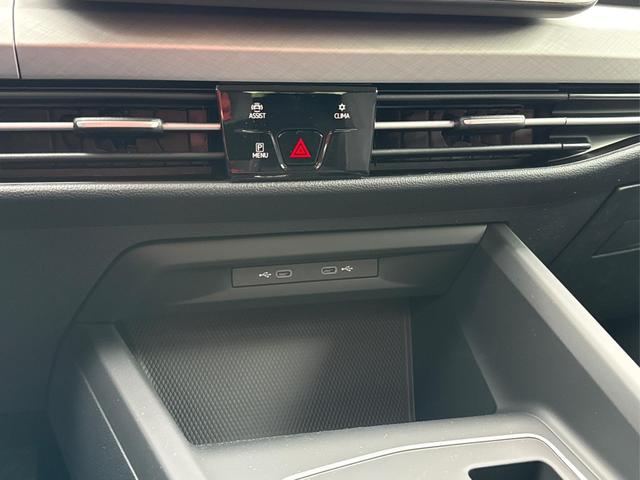Volkswagen / Golf / Grau / / / KAMERA+ACC+LED+SHZ+KLIMA+KESSY