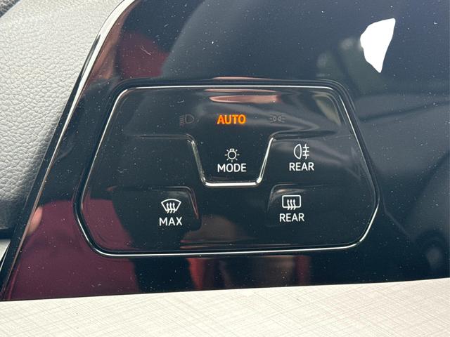 Volkswagen / Golf / Grau / / / KAMERA+ACC+LED+SHZ+KLIMA+KESSY