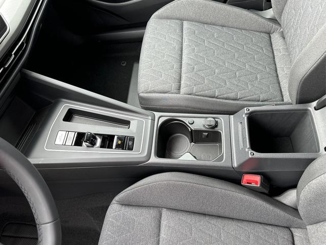 Volkswagen / Golf / Grau / / / KAMERA+ACC+LED+SHZ+KLIMA+KESSY
