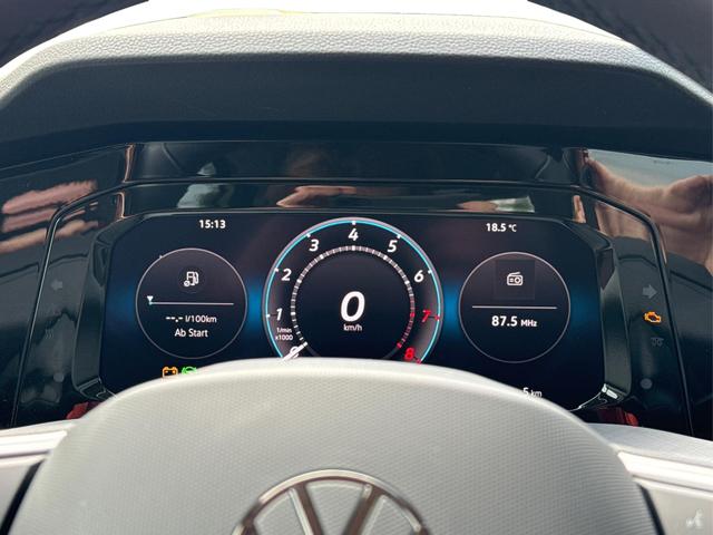 Volkswagen / Golf / Grau / / / KAMERA+18 ALU+ACC+LED+SHZ+KLIMA+KESSY+ARTVELOURS