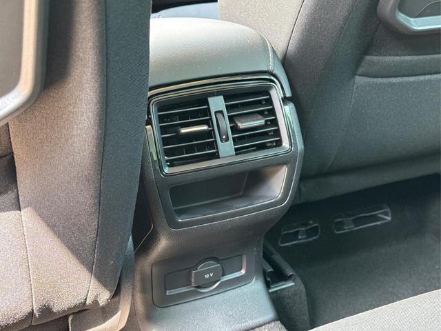 Skoda / Karoq / Grau / / / SHZ+ACC+KESSY+VICO+SMARTLINK+18'' ALU