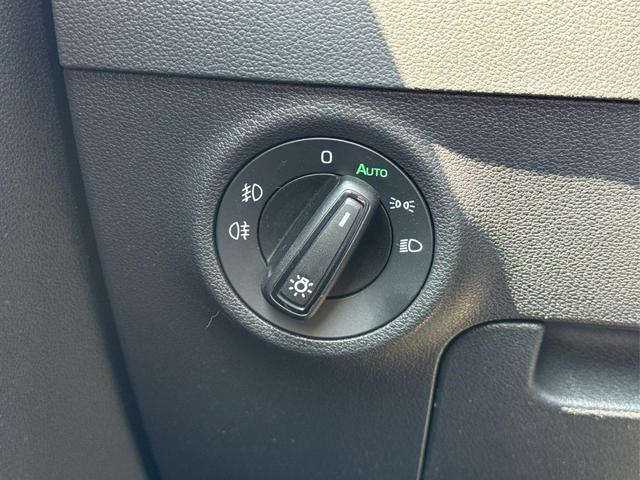 Skoda / Karoq / Grau / / / SHZ+ACC+KESSY+VICO+SMARTLINK+18'' ALU