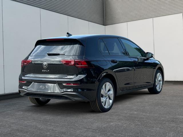 Volkswagen / Golf / Schwarz / / / KAMERA+ACC+LED+SHZ+KLIMA+KESSY