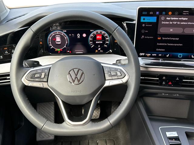 Volkswagen / Golf / Schwarz / / / KAMERA+ACC+LED+SHZ+KLIMA+KESSY